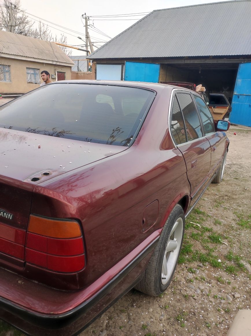 Продам БМВ Е34 срочно