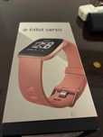 Продам наручные смарт-часы Fitbit Versa