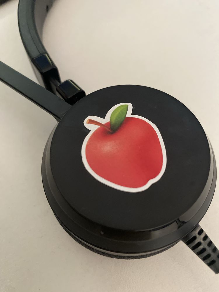 Наушники черные apple