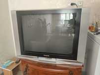 Телевизор Panasonic и LG