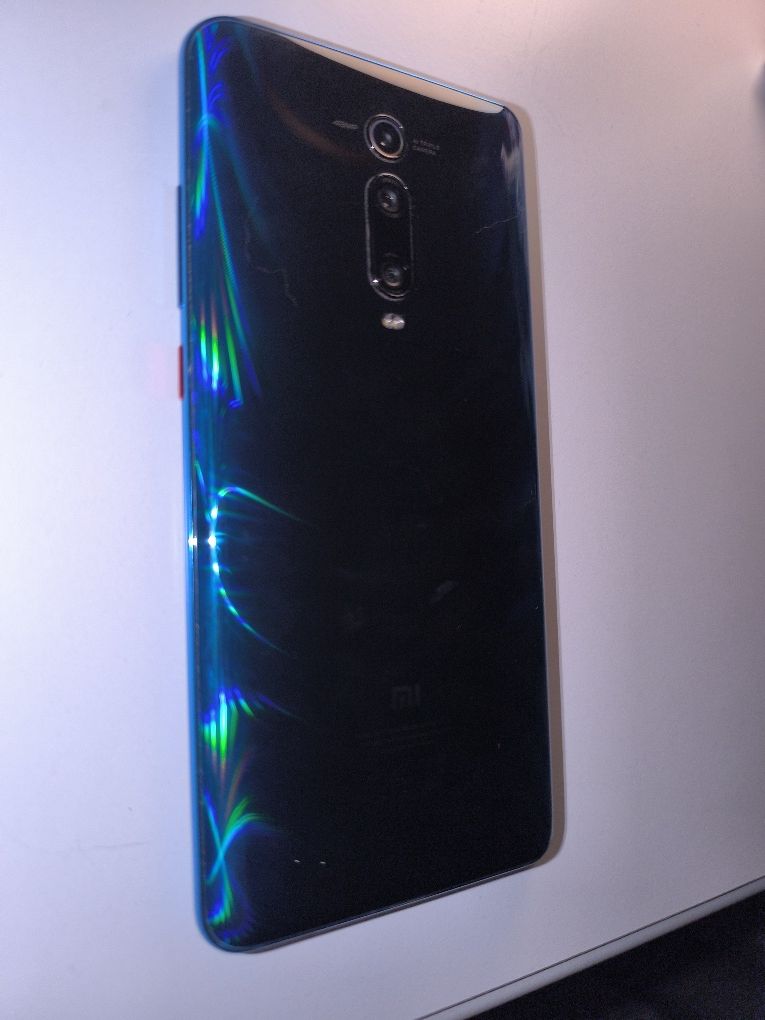 Продам телефон Redmi mi9t в отличном состоянии.