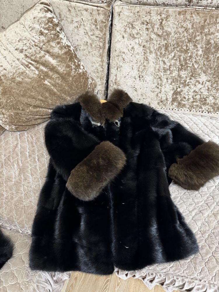 Продам норковые шубы