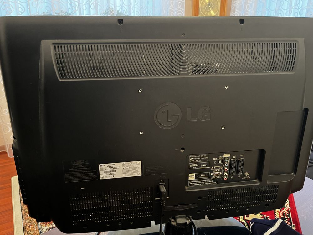 СРОЧНО!Продается телевизор LG в хорошем состоянии