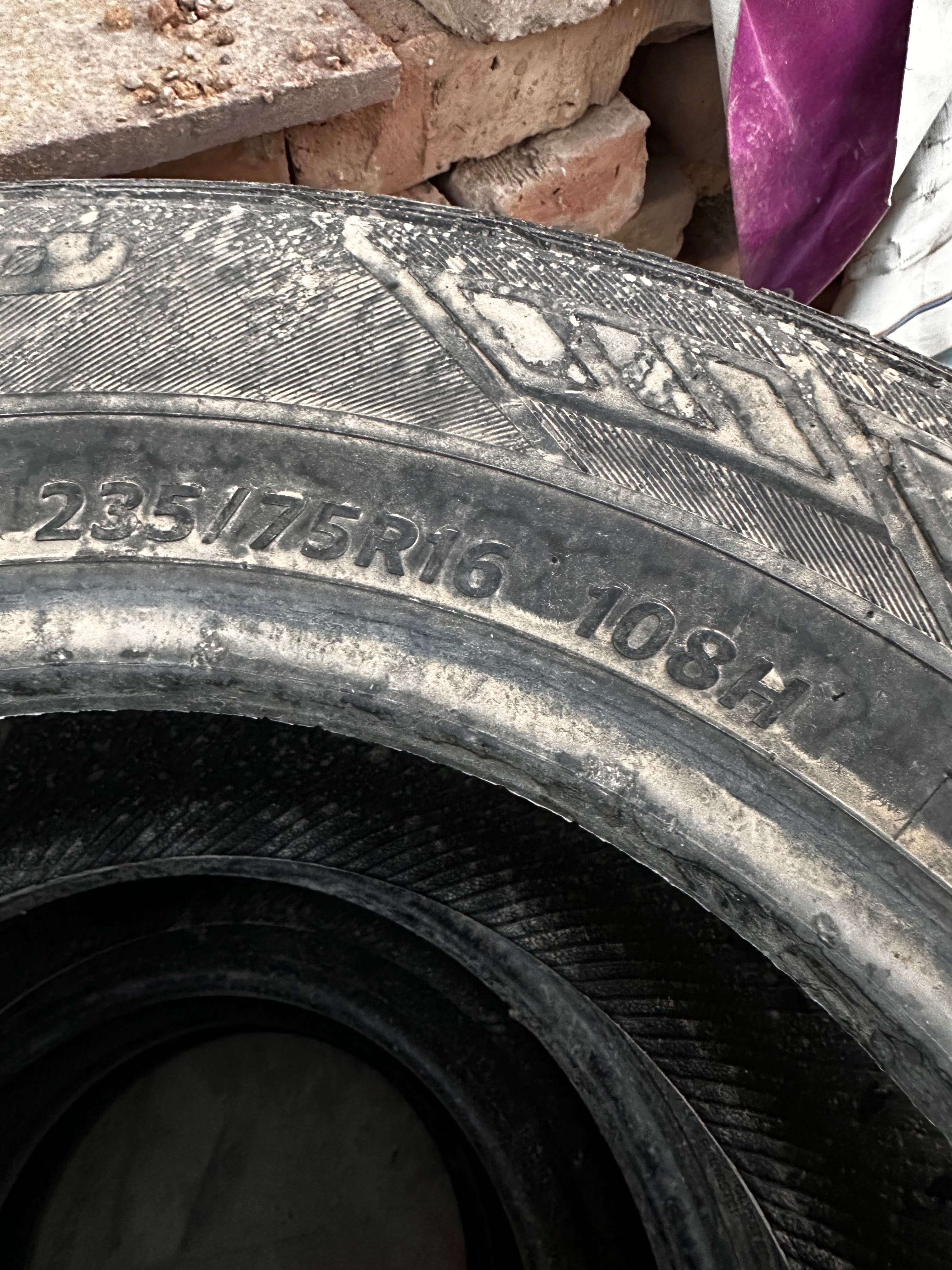 Продам балоны 4шт 235/75 R16 108H