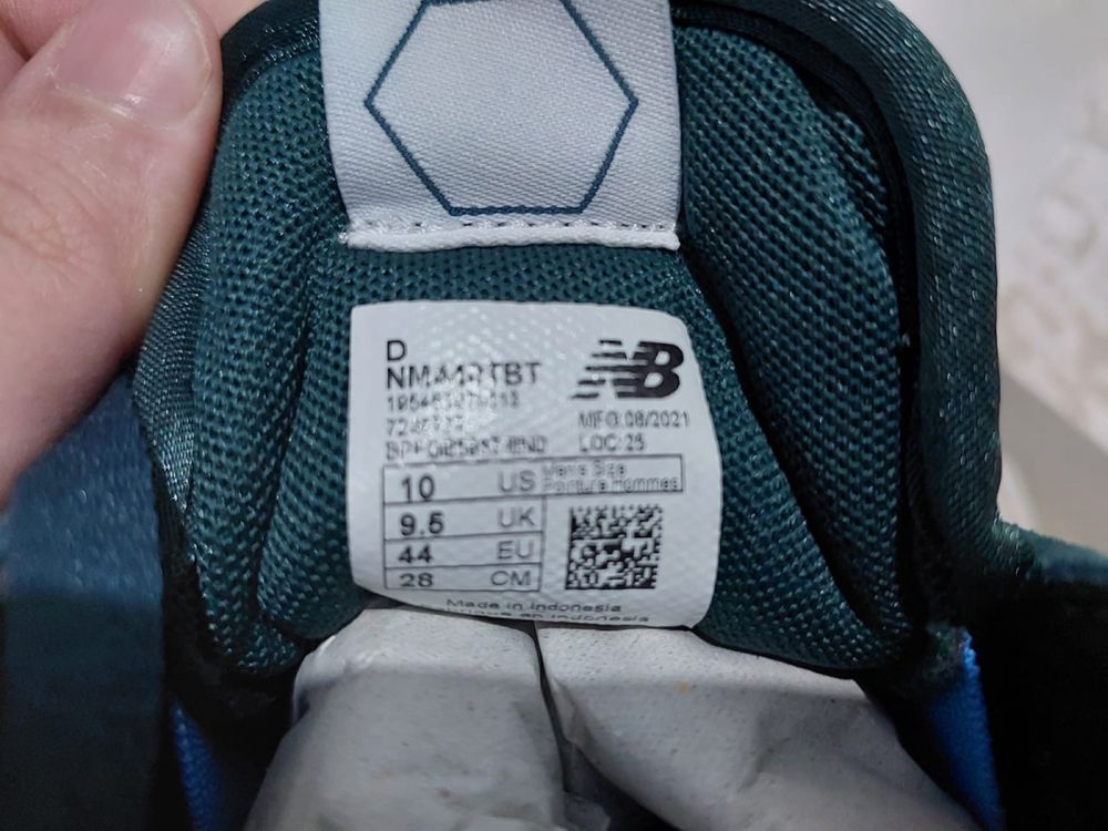 Продам мужские кроссовки New balance