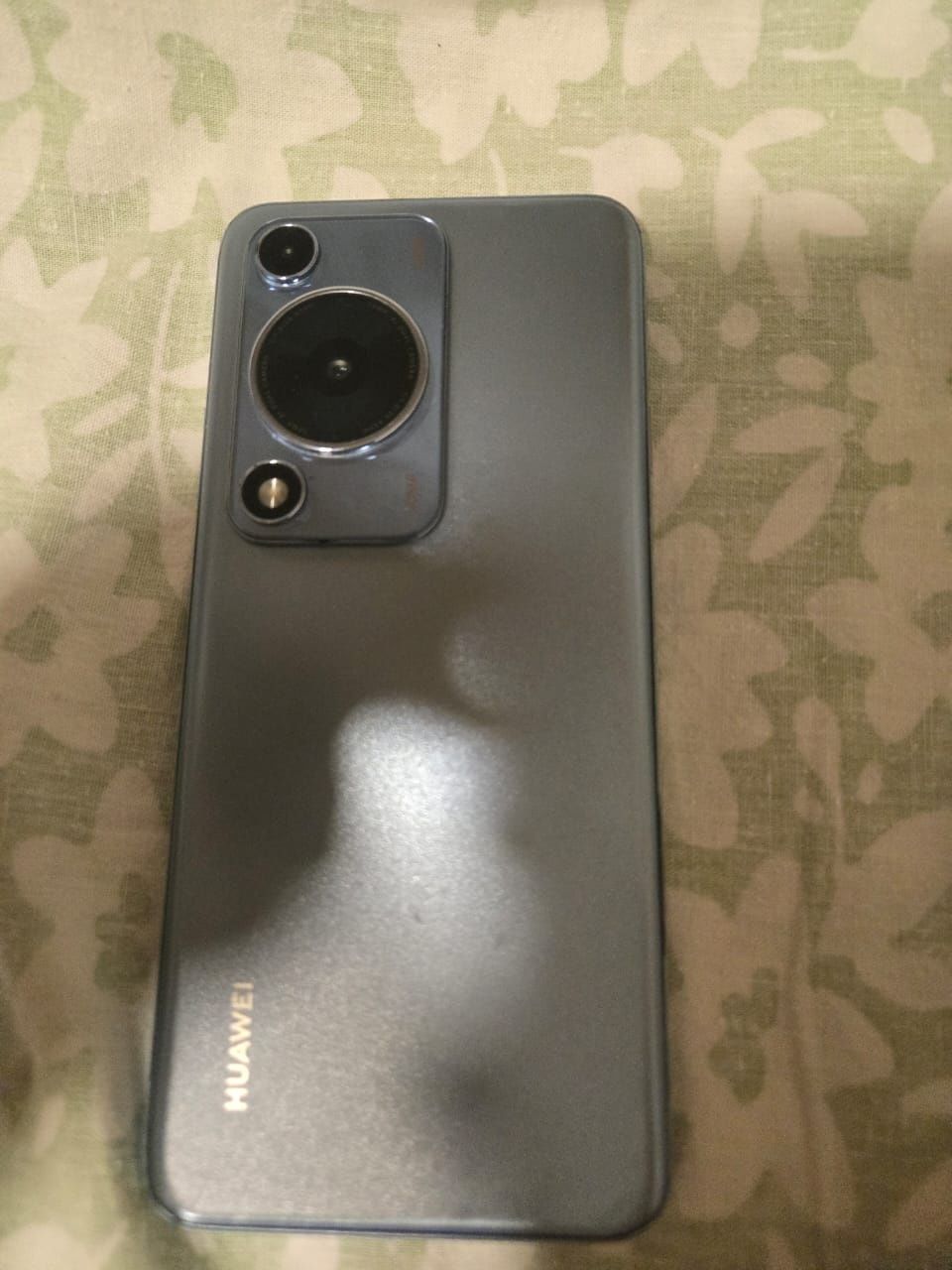 Обменяю Huawei nova Y72s на какой-то айфон
