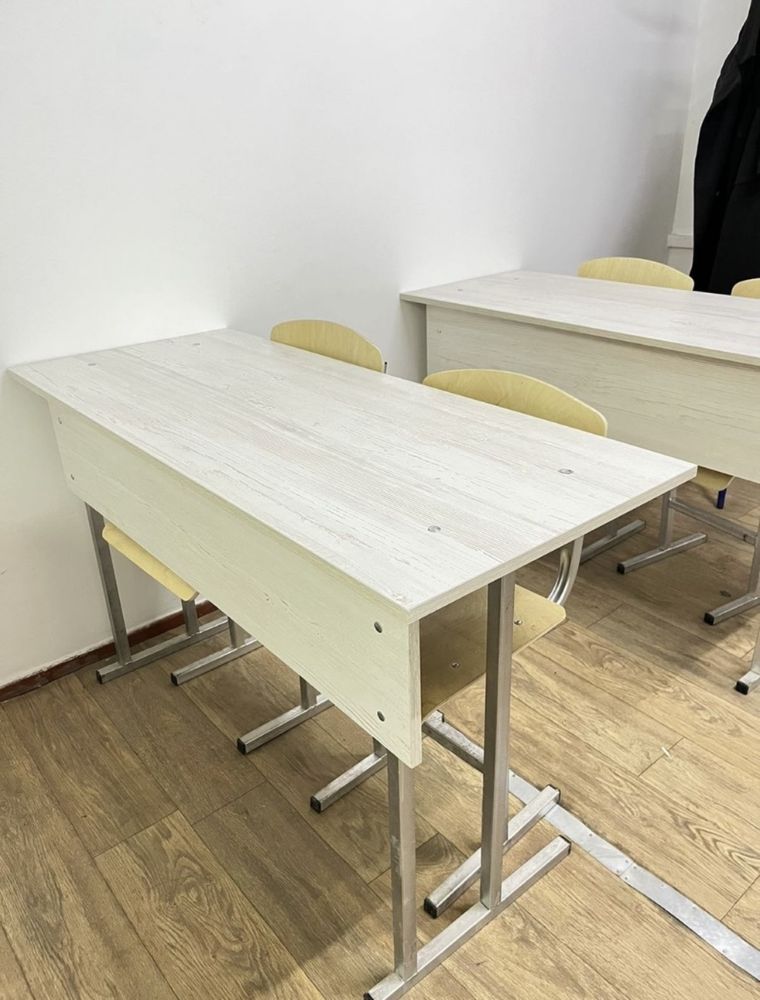 Школьная парта на заказ коротком сроке