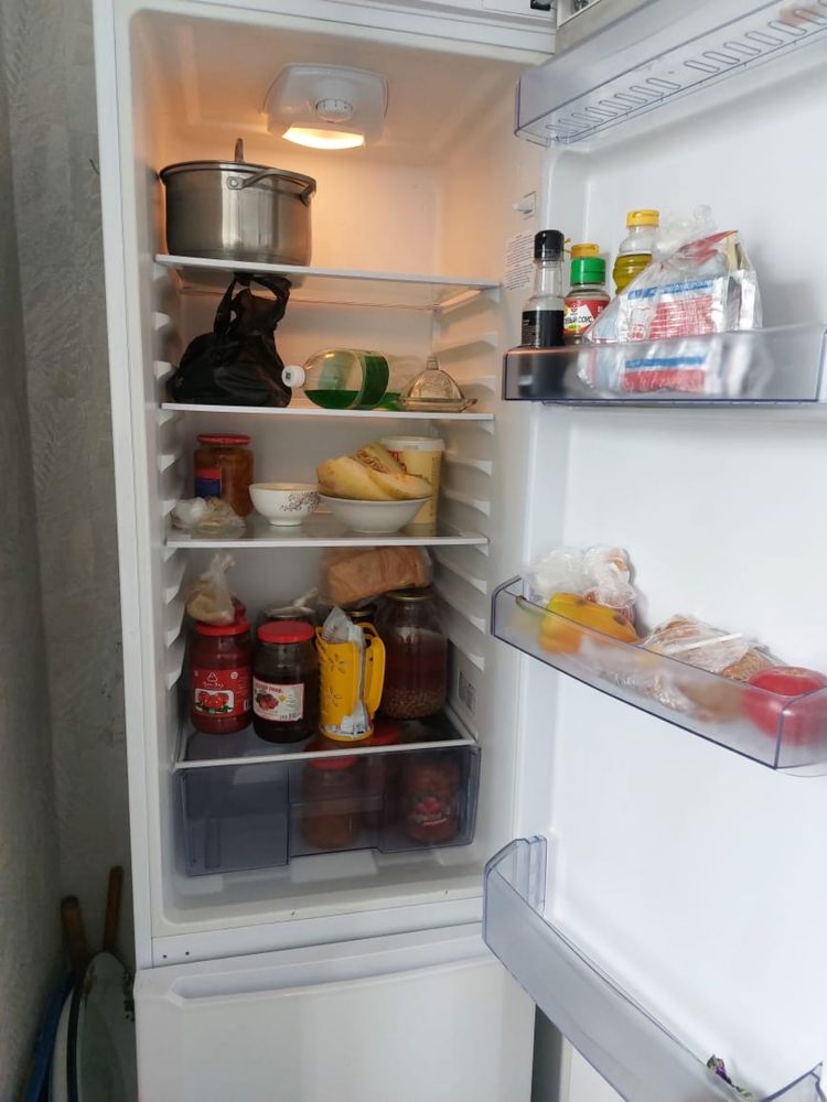 Продам холодильник
