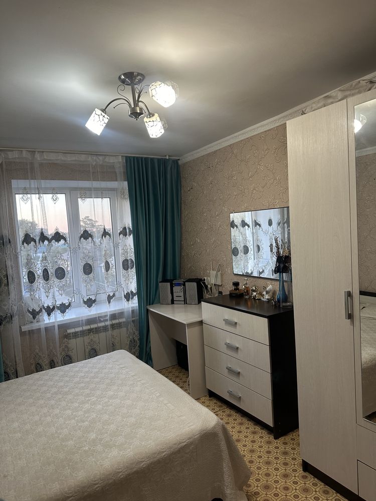 Срочно продам двух спальный гарнитур