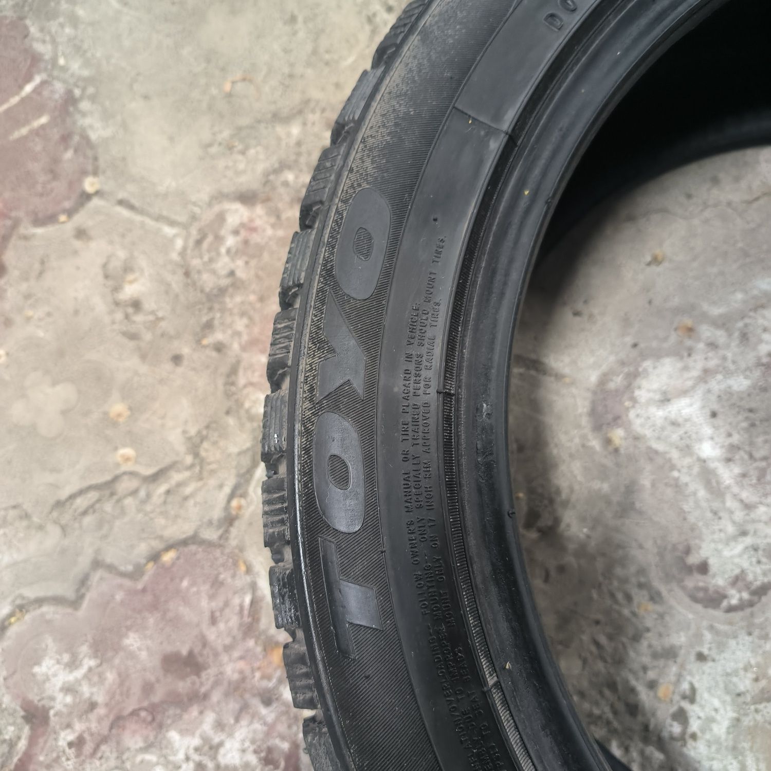 Зимние шипованные шины Toyo