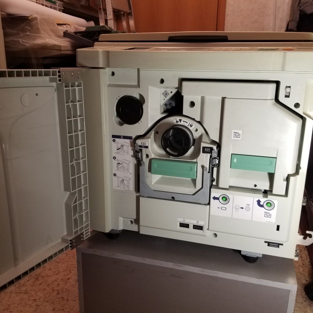 Продам ризограф Riso RZ370