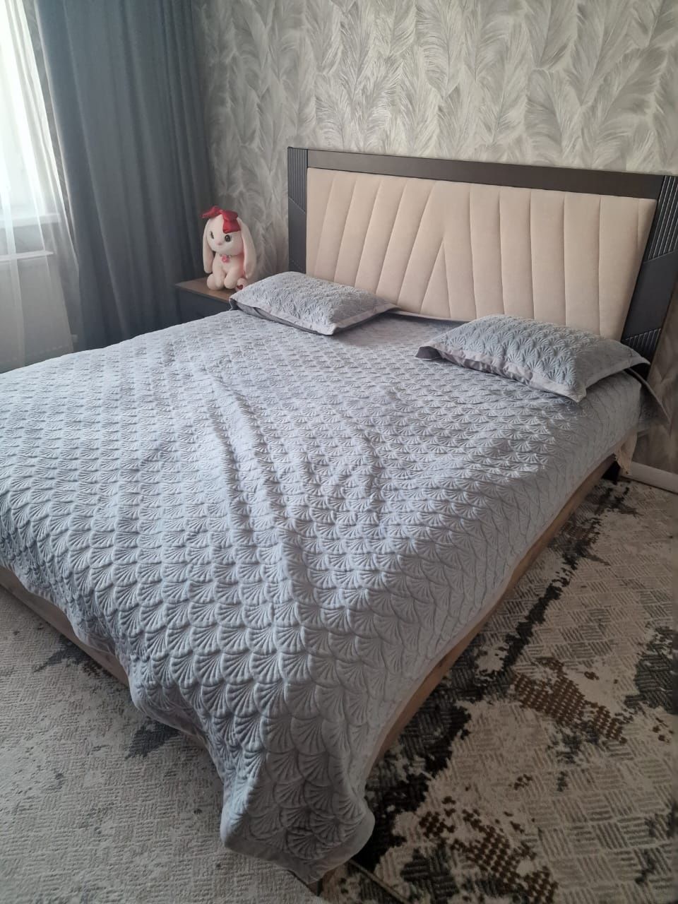 Кровать двух спалка новый матрас тож новый