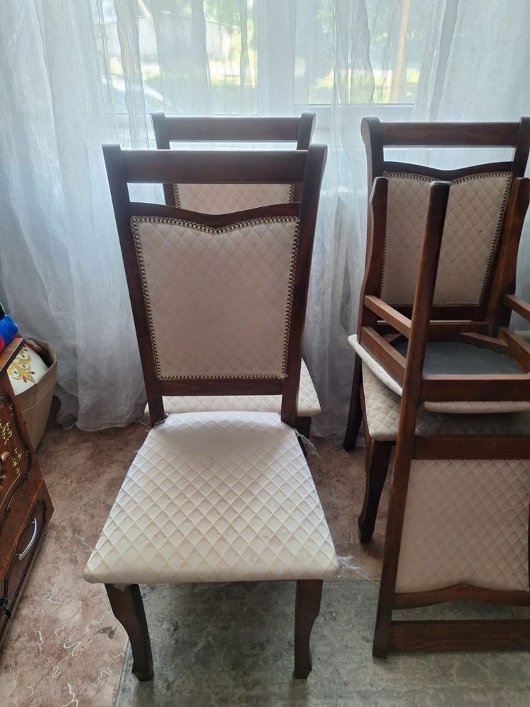 Стулья