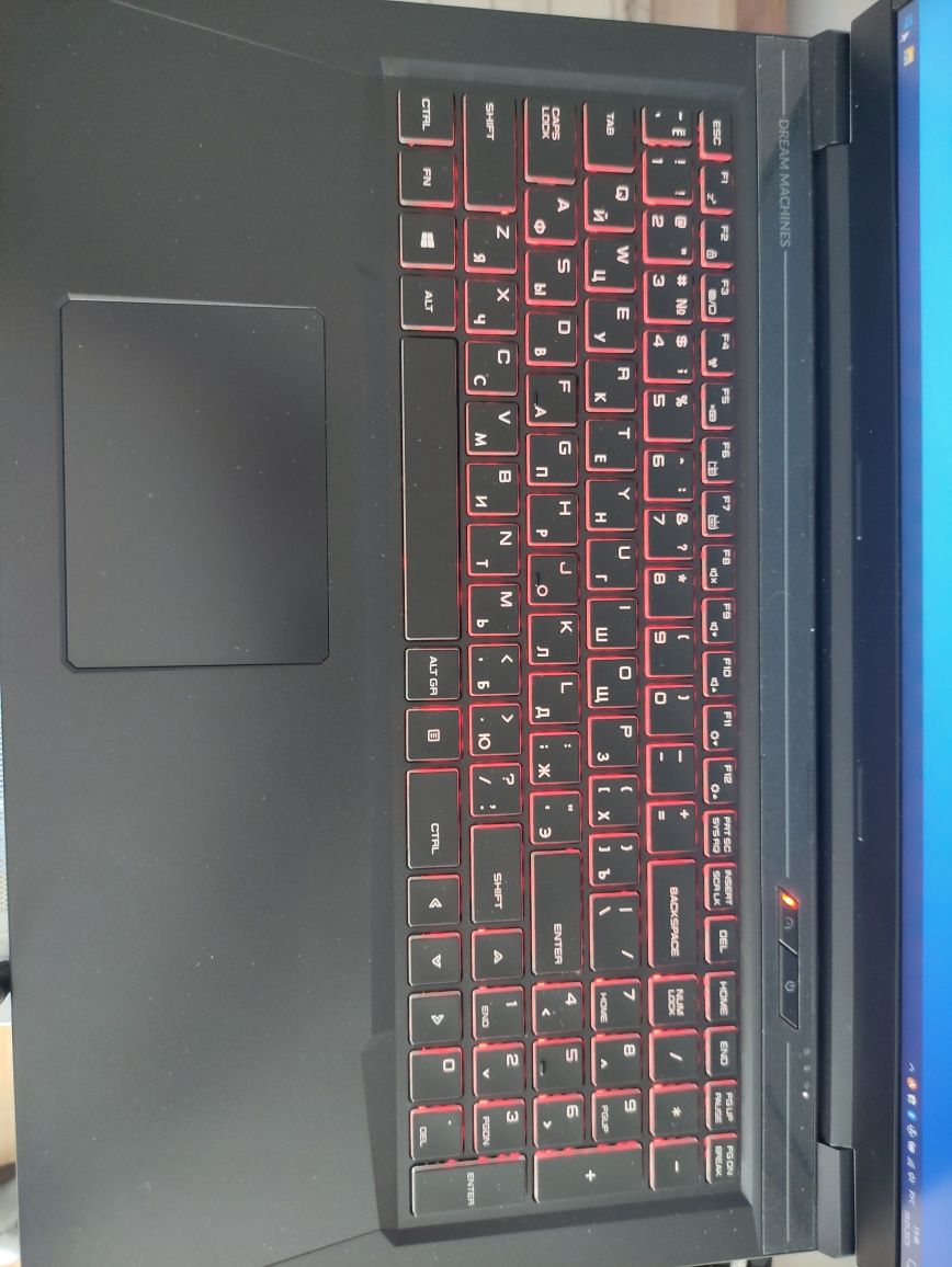 игровой ноутбук 17.3"  FHD , core  I7, DDR4 16Гб, RTX3060,М.2 256Гб