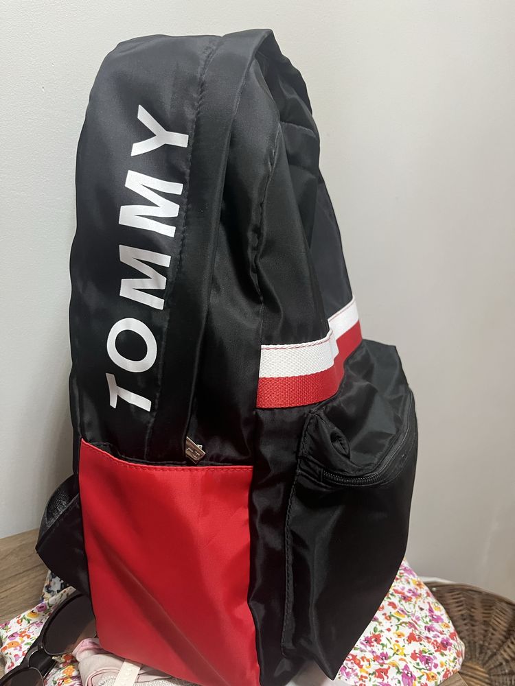 Рюкзак Tommy Hilfiger