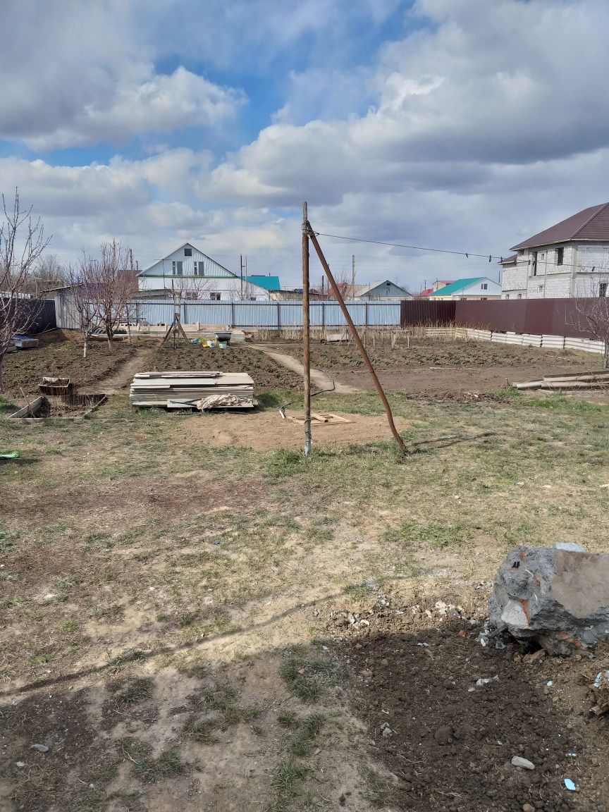 Продам участок 10 сот. С кухней.Район Старый аэропорт