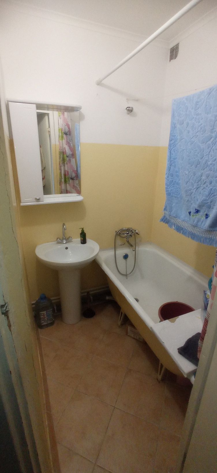 Продам 2 комнатную квартиру
