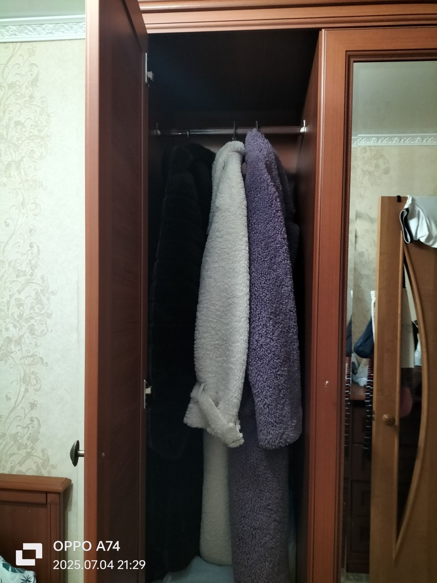 Спальный гарнитур