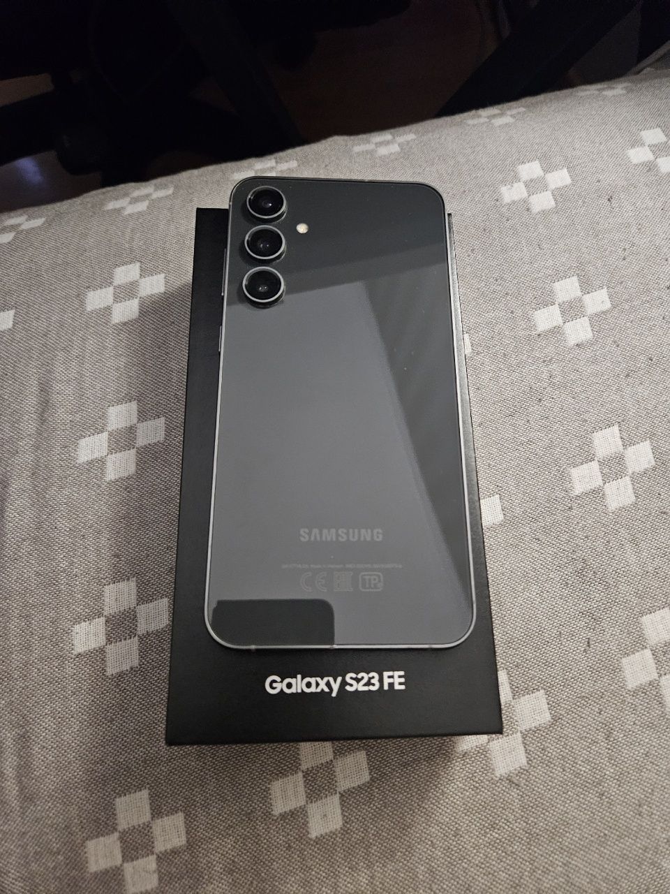 Продам Samsung s23 fe