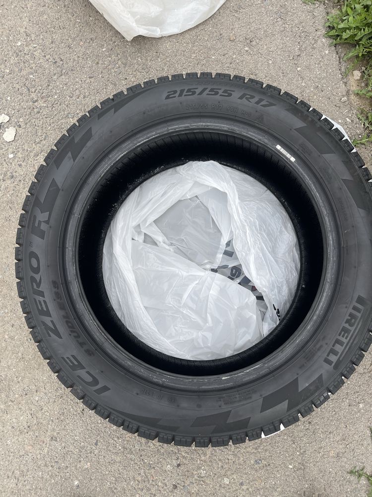 Зимние шины. R17 215/55