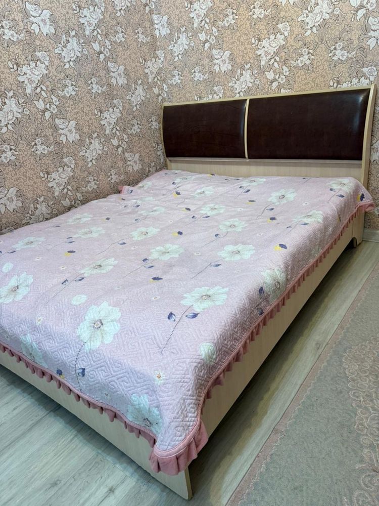 Срочно продается шифоньер + двухспальная кровать