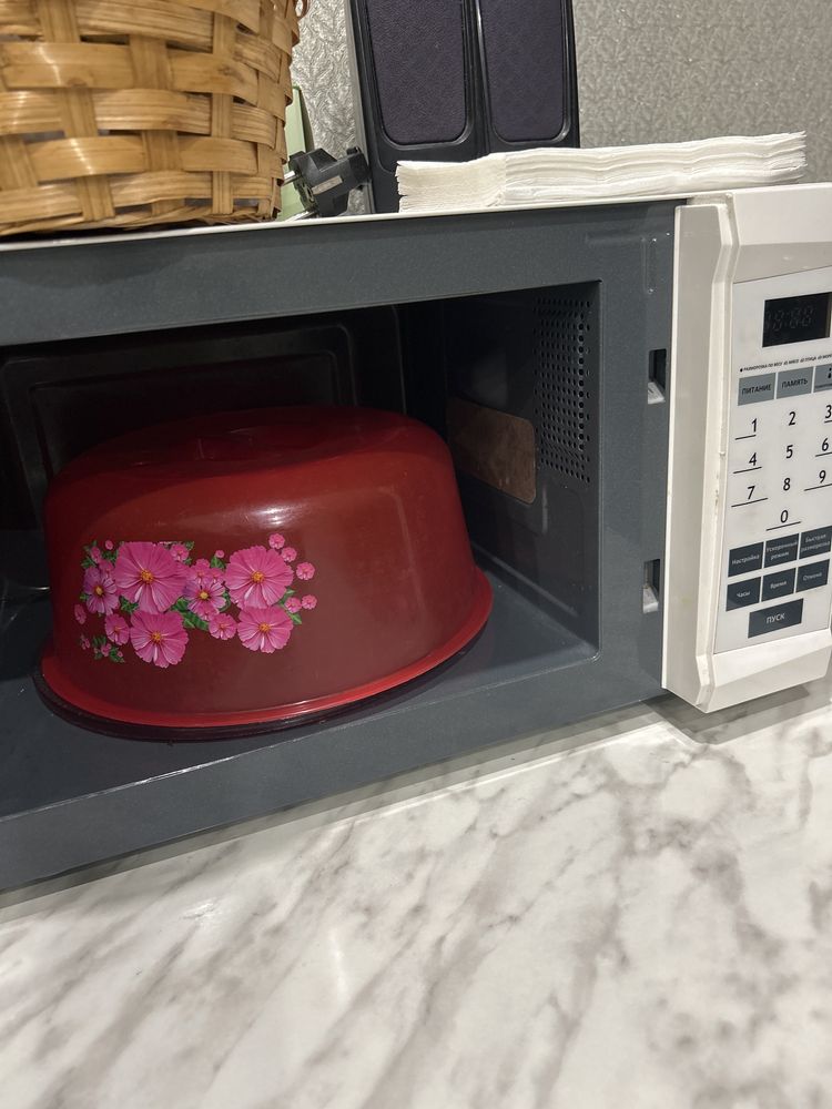 Микроволновая печь AVA и Midea