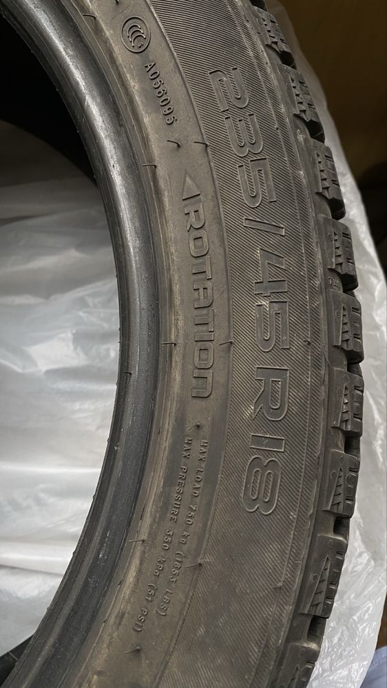 Зимние шины NOKIAN HAKKAPELIITTA-4шт(235/45 R18)