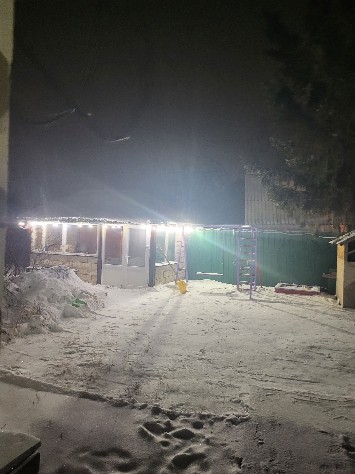Продам дом-дачу ,со всеми удобствами для жизни и отдыха