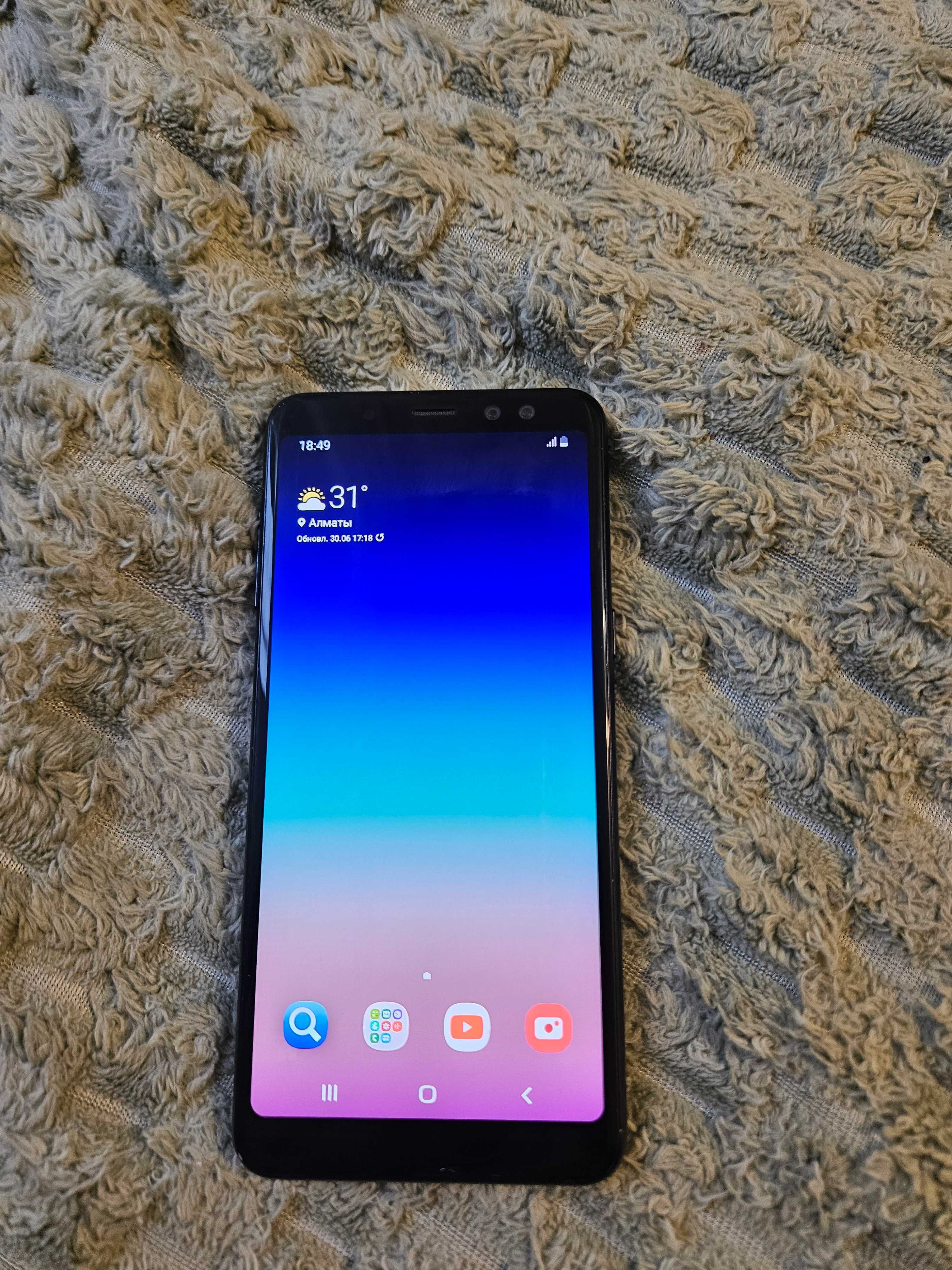 Телефон  Galaxy A8 2018
