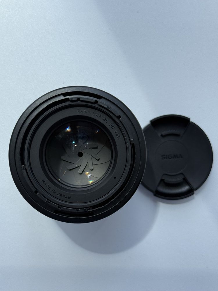 Продается объектив Sigma 56mm f/1.4 DC DN (E-mount) для Sony