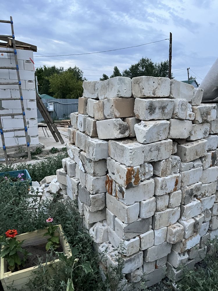 Селикат сатылады шамамен 300тас. Продается селикат примерно 300шт