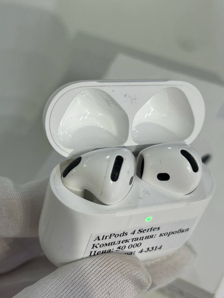 AirPods 4 Series