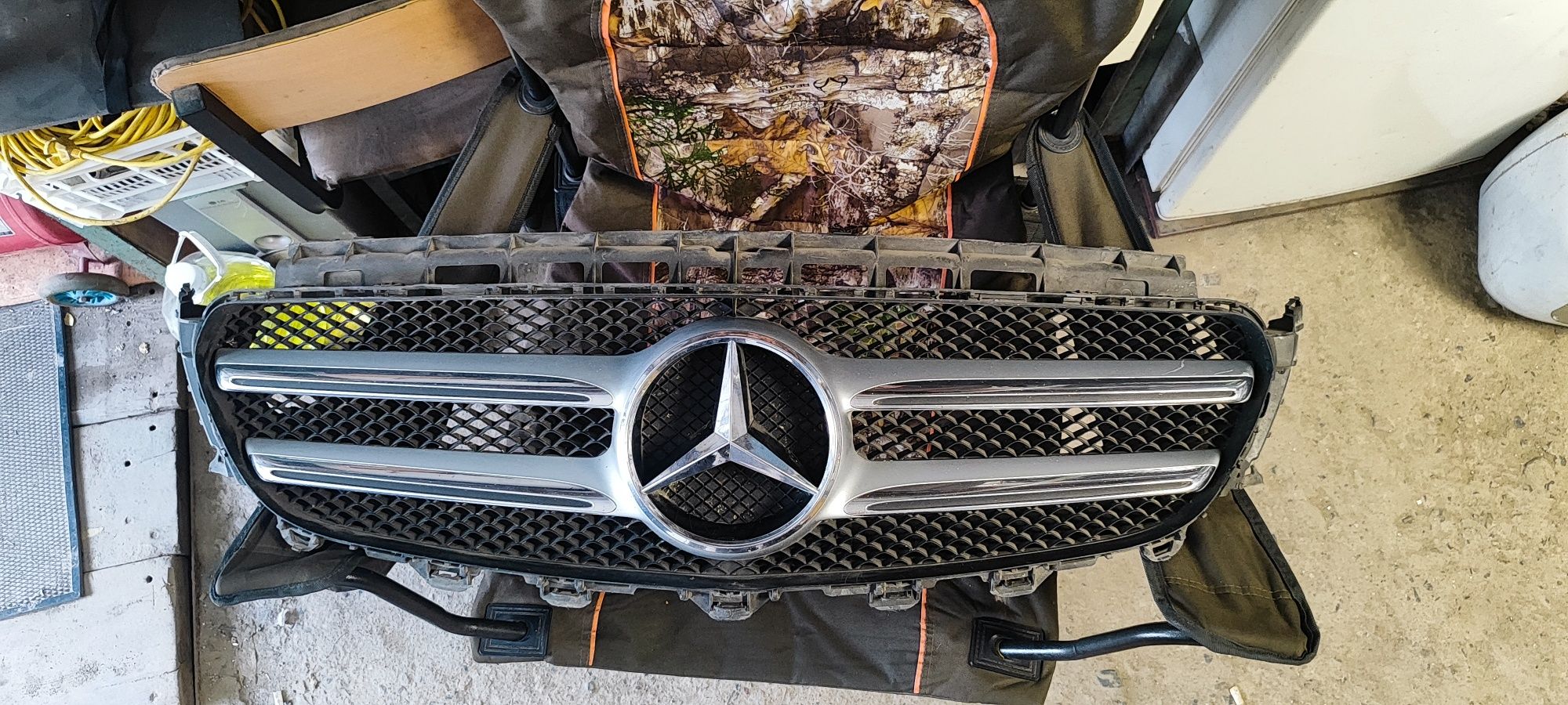 Решетка радиатора! Мерседес E200