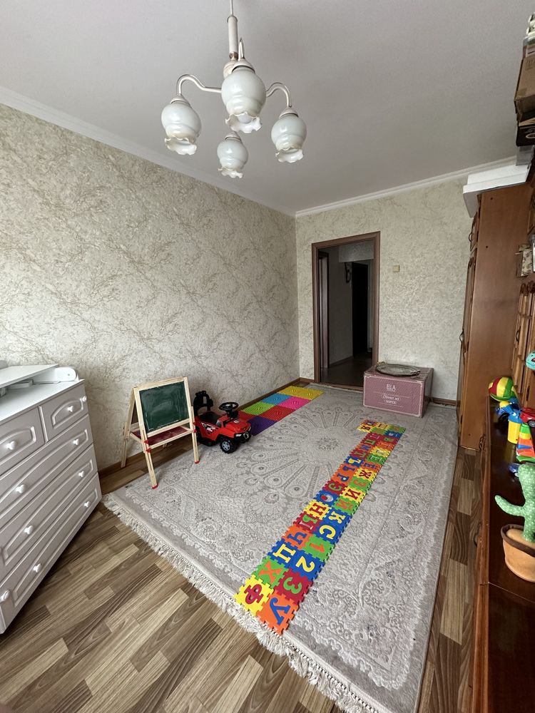 Продам 5 комнатную квартиру