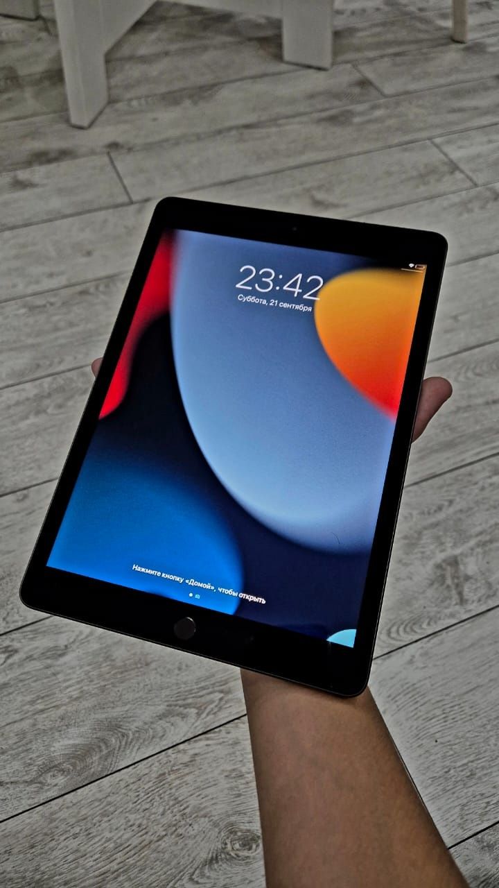 Продаю iPad 2020