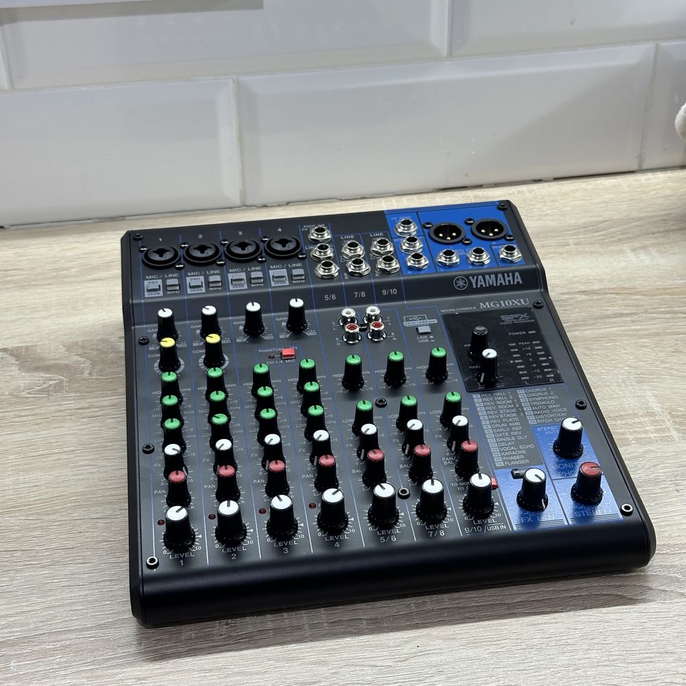 Yamaha mg06X микшер