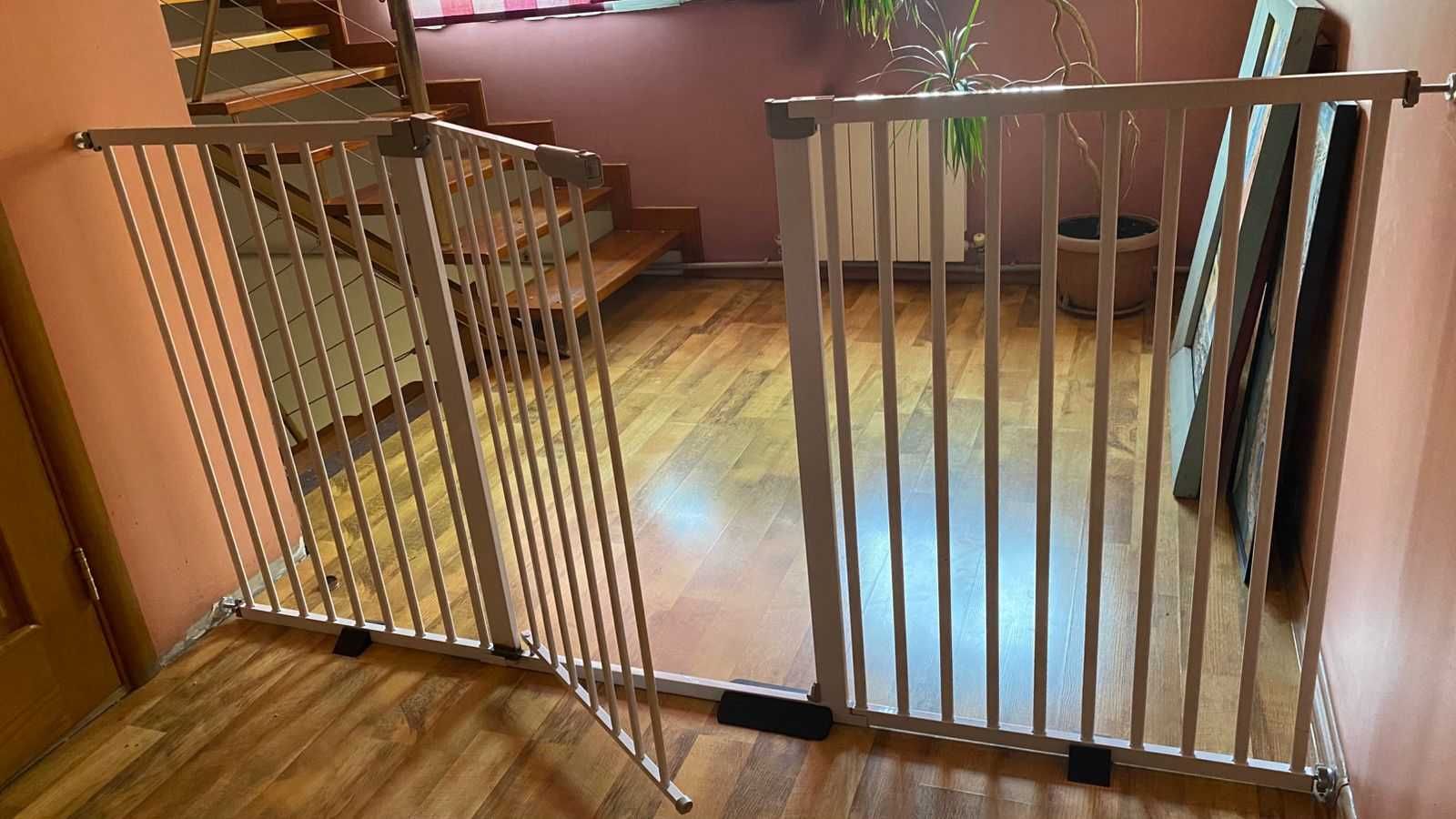 Барьер-перегородка Раздвижная Для Детей и Животных 209-216 см/105см