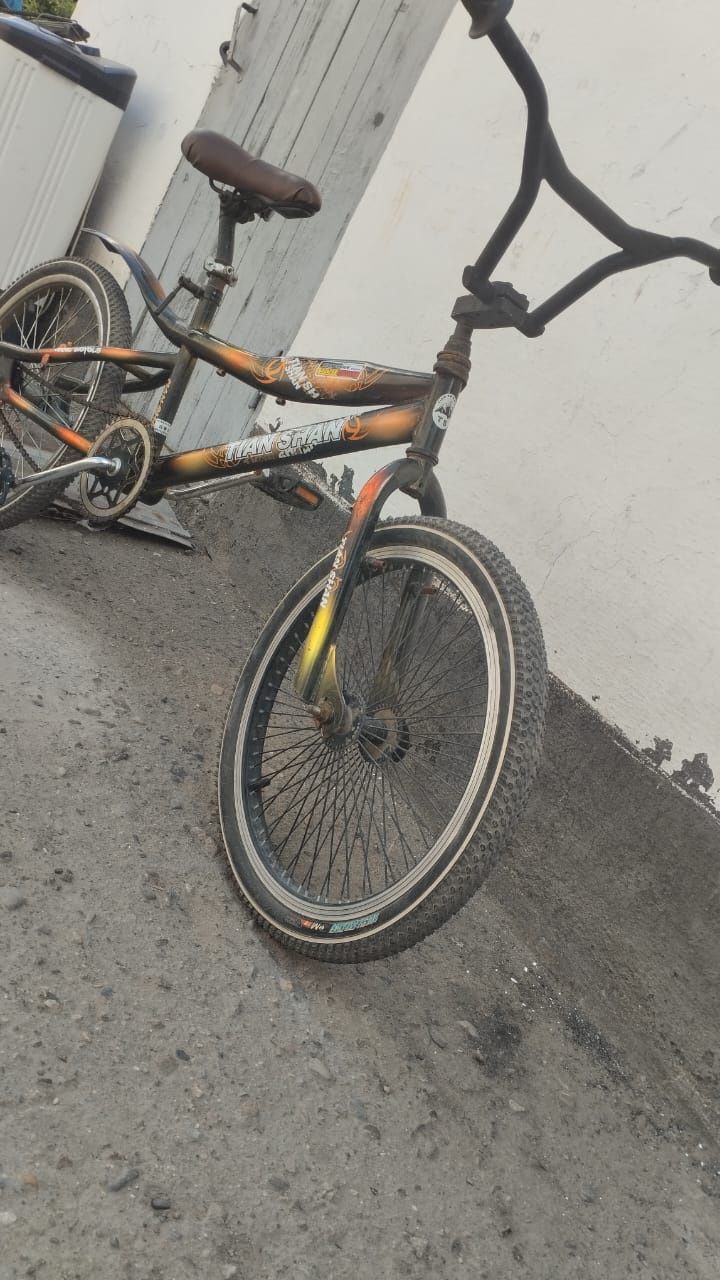 Велосипед bmx продаю