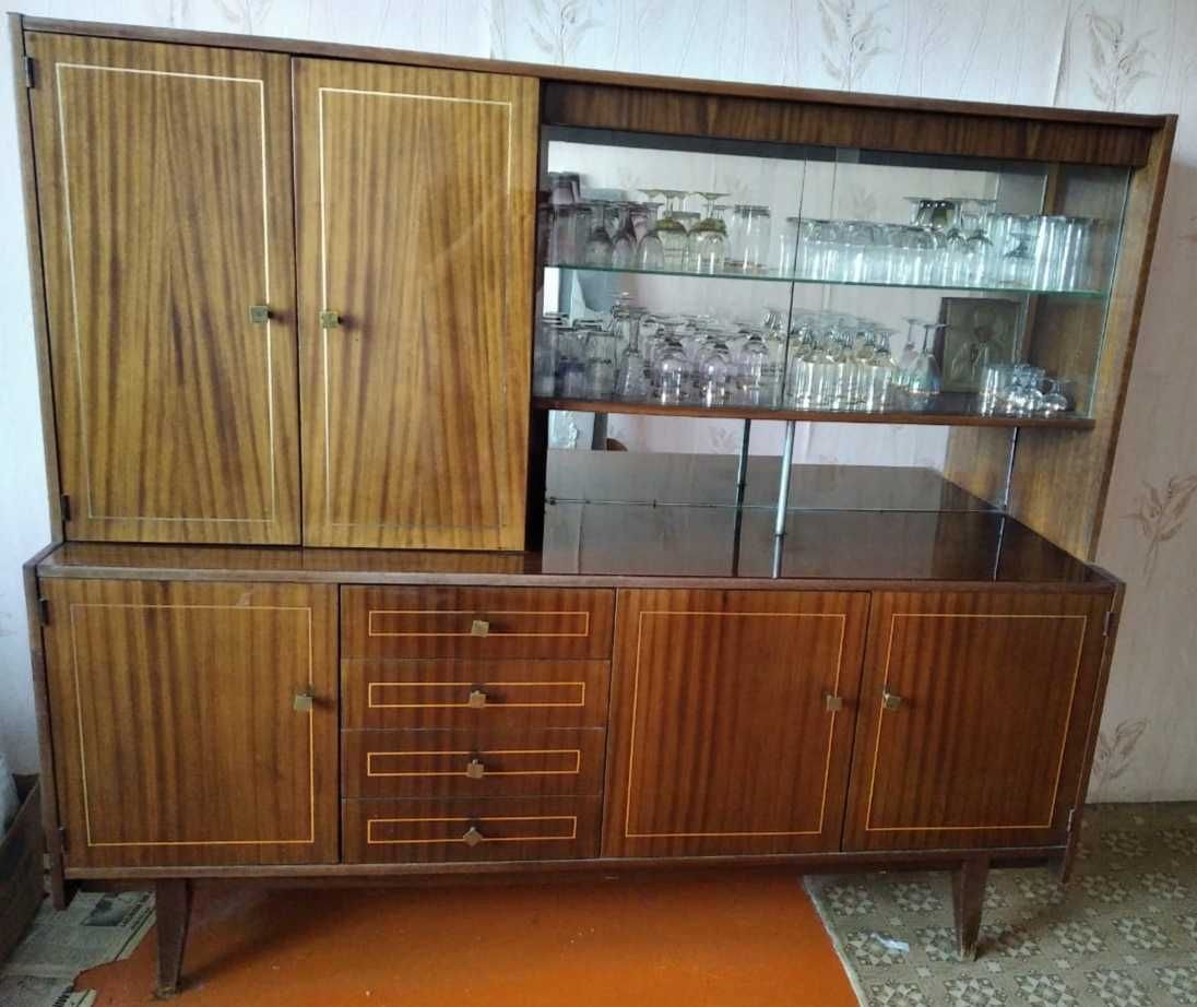 Сервант СССР полированный