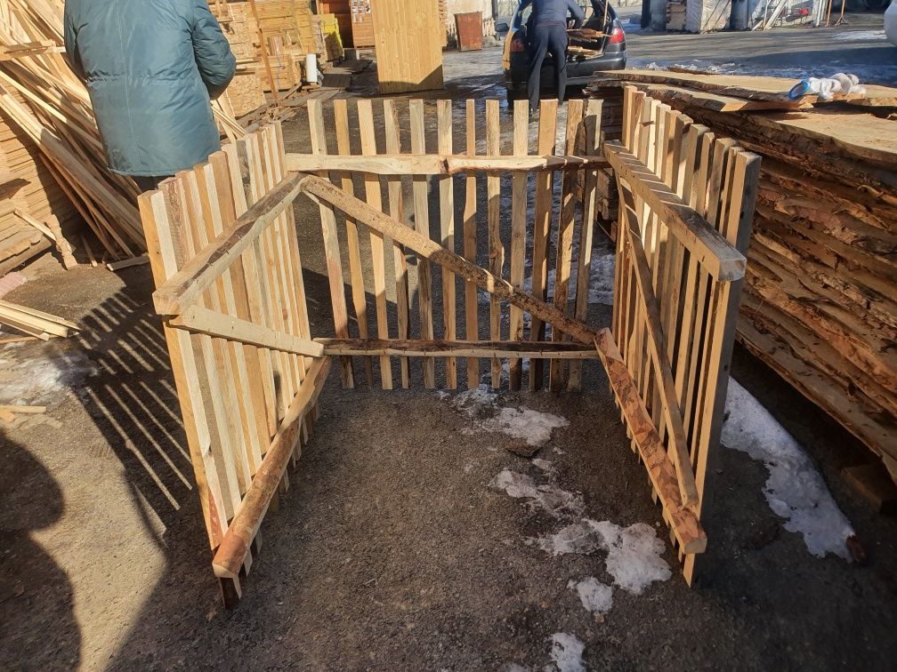 Штакетники для скот. Мал төлдеткенге арналган қашалар