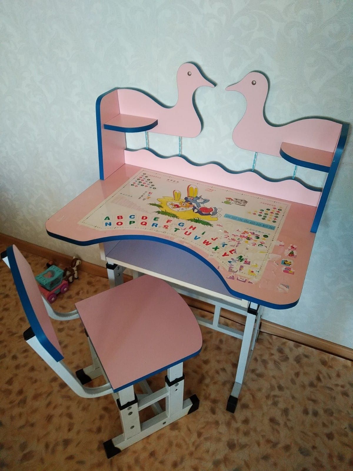 Продам детскую парту