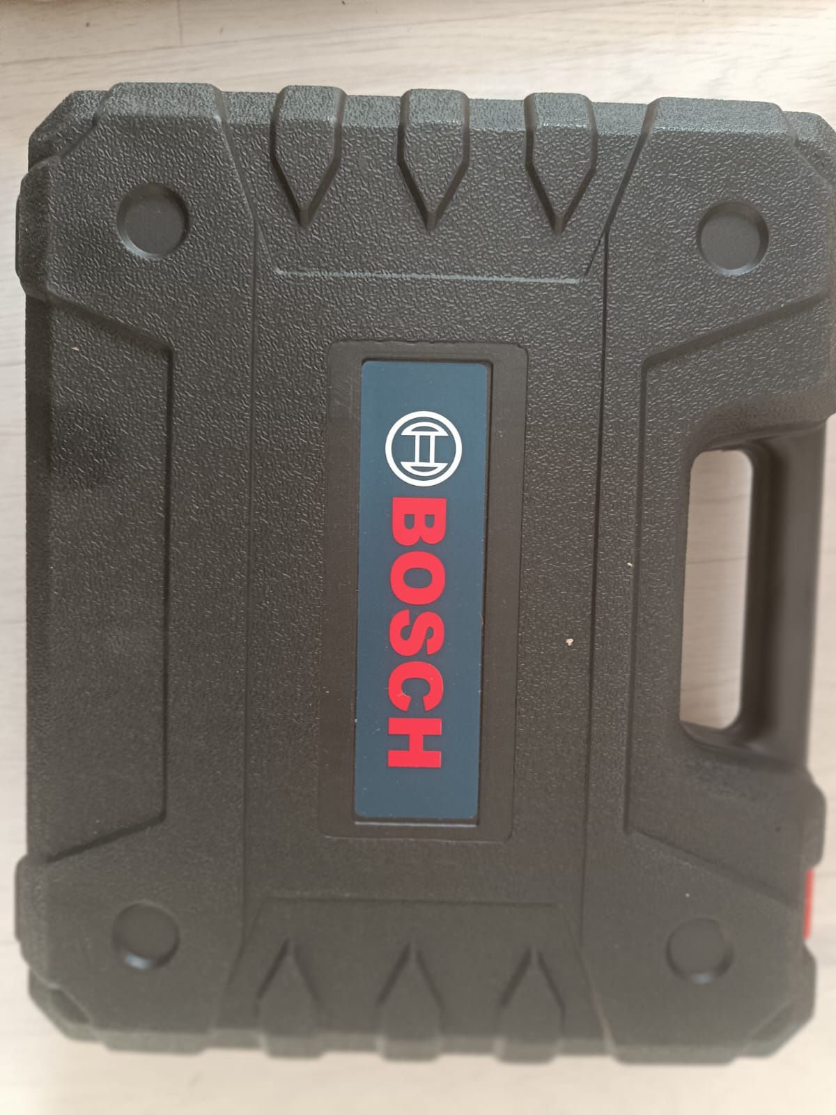 Шуруповёрт Bosch сатылады новый қолданбалық алатын адам номерге соғыңы