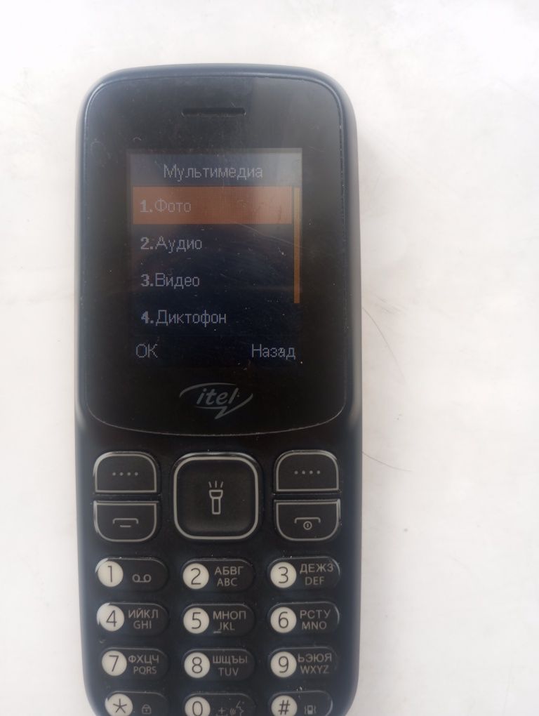 Кнопочный телефон itel it2163n