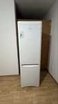 Продам холодильник Indesit