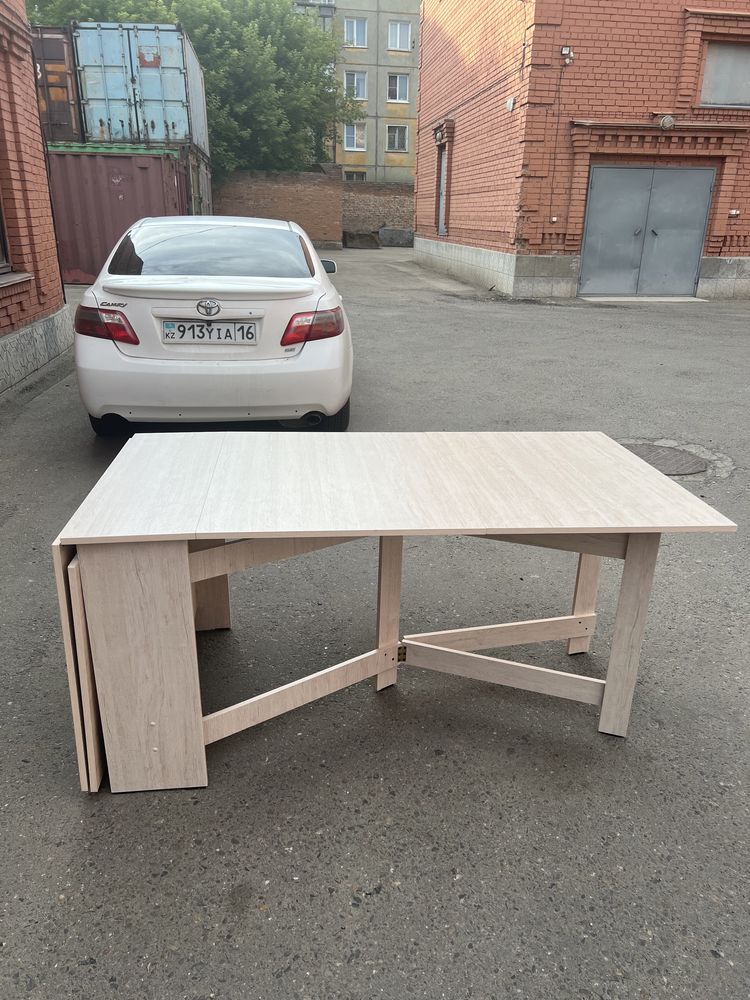 !Распродажа! Трёх метровые столы книжки