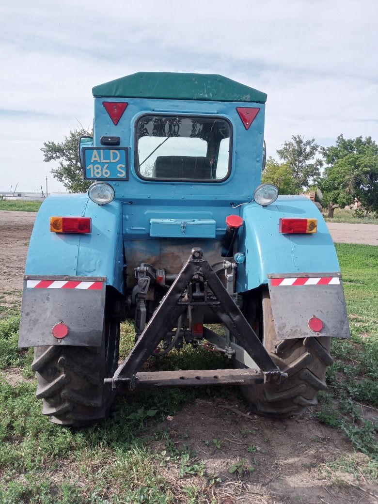 Продам трактор т 40ам