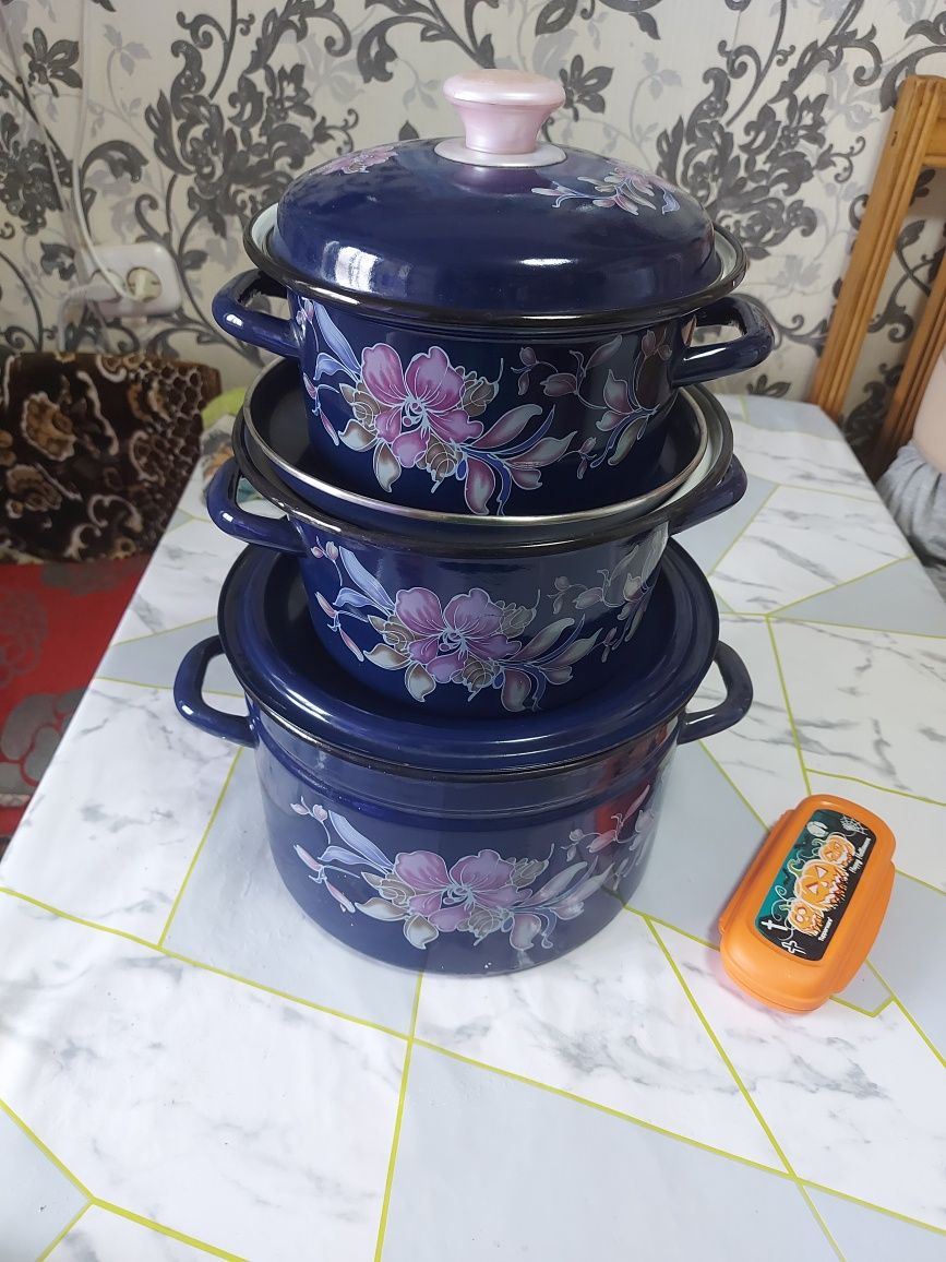 Кастрюли эмалированные