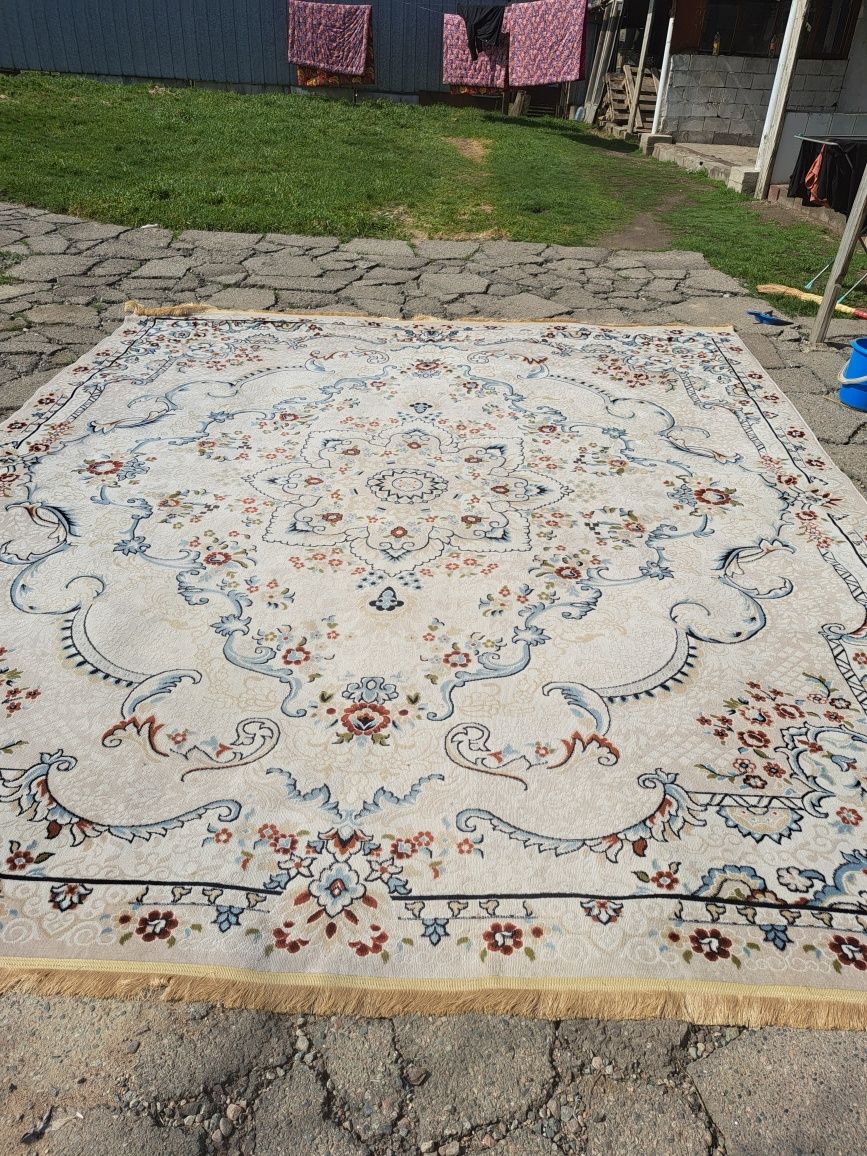 Продам ковёр 3.5 × 4