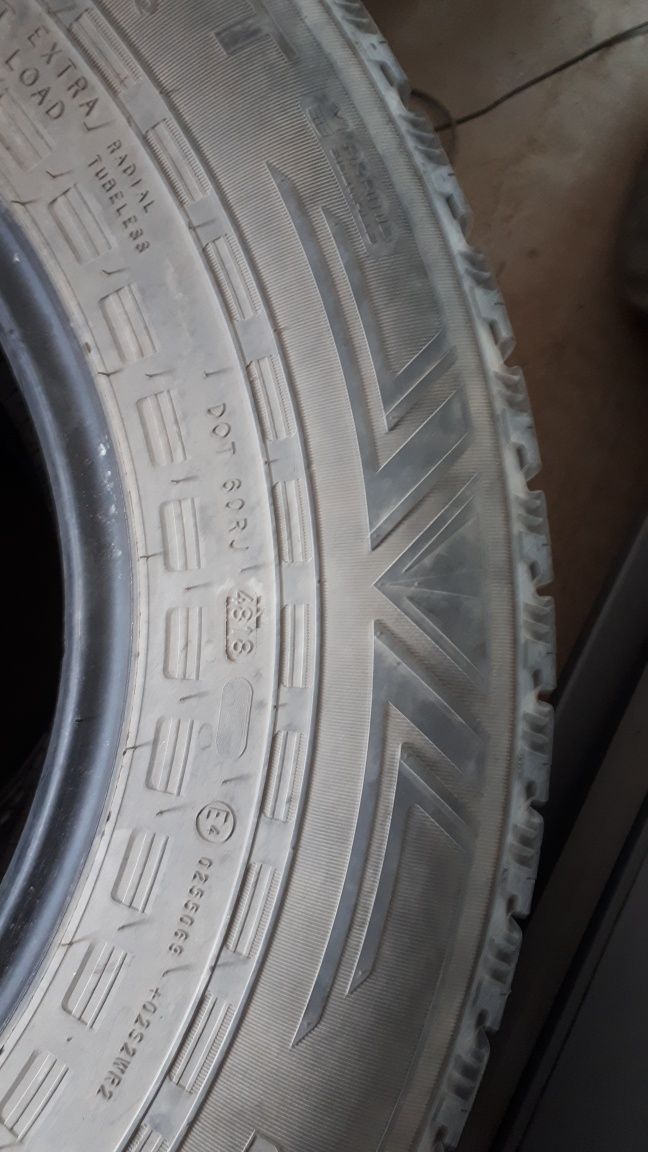 Продам шины 245/70/16 б/у .