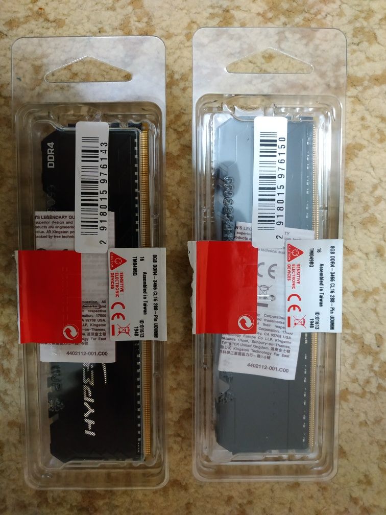 Оперативная память Kingston HyperX Fury RGB 8Gb DDR4 3466MHz